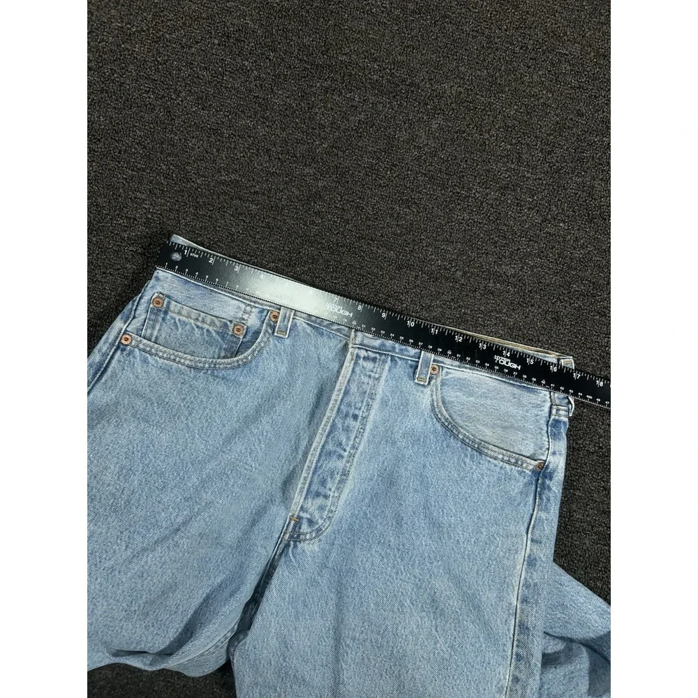 Vintage Levi's 501 Jeans Men's 34x30 Blue Denim Made In USA 90s Button Fly
